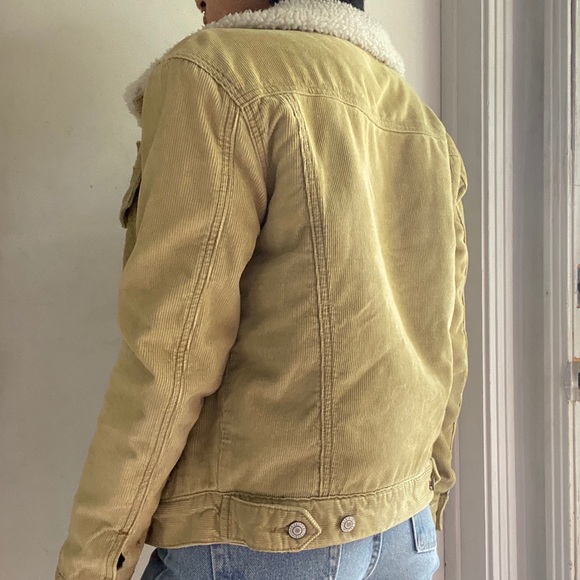 brandy melville tan corduroy jacket - Picture 3 of 4